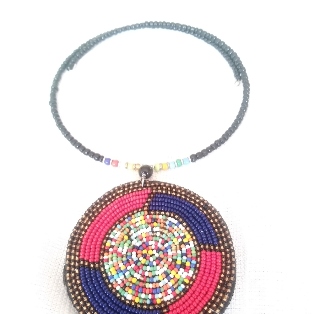 African Handmade Necklace - Picture 2 of 4